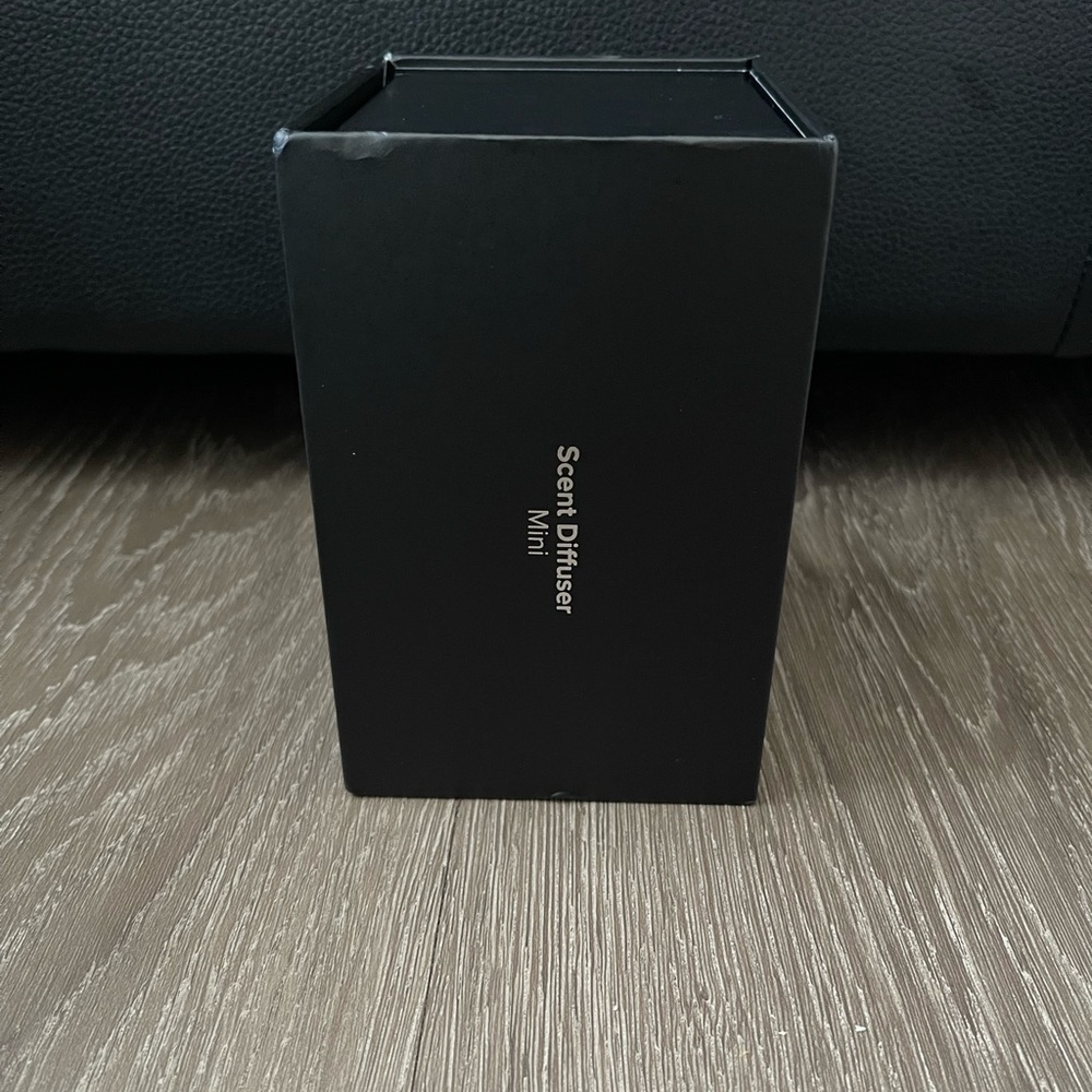 Scentiment Scent Diffuser Mini - Black - Picture 3 of 8